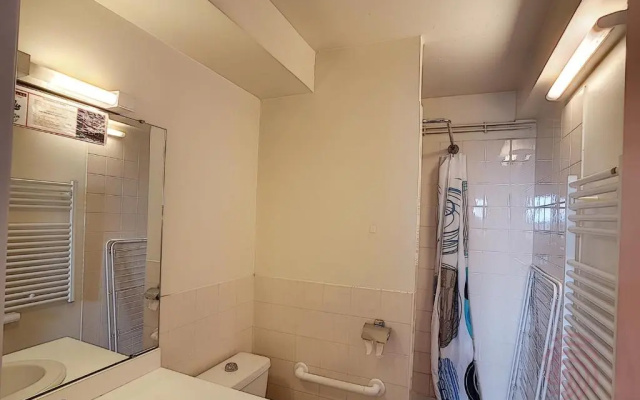 Appartement Lamalou-les-Bains, 1 pièce, 2 personnes - FR-1-451-67