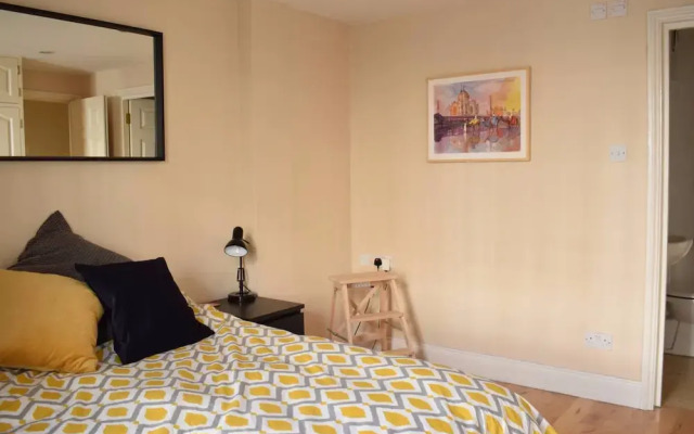 Rees Street II by Onefinestay