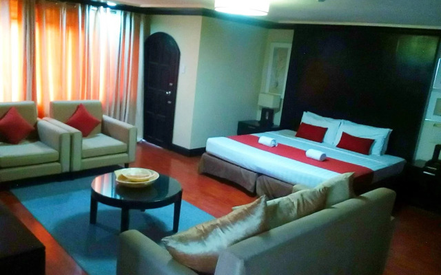 Iriga Plaza Hotel