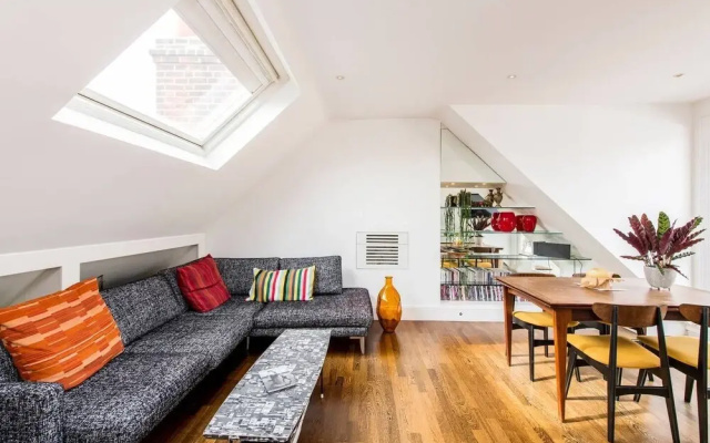 Beautiful 2 Bed W Roof Terrace in Holland Park