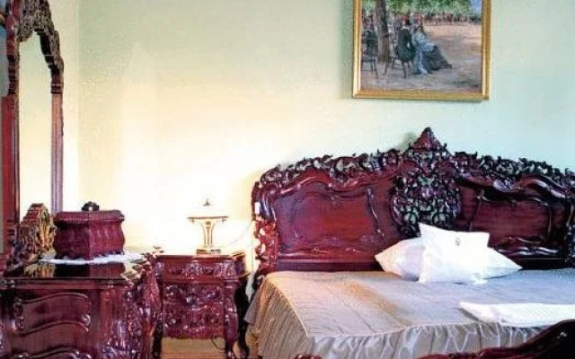 Dwor Ostoya Airport Hotel