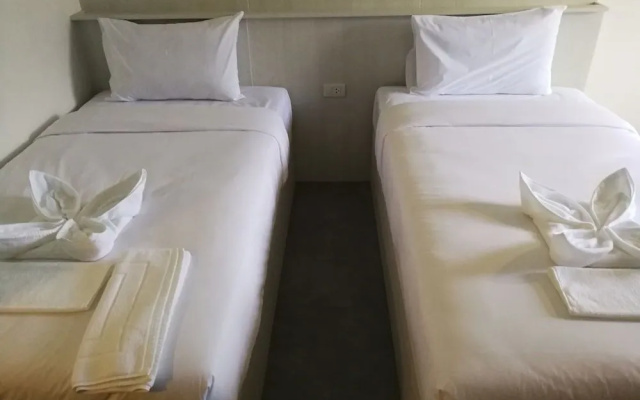 F Plus F Hotel