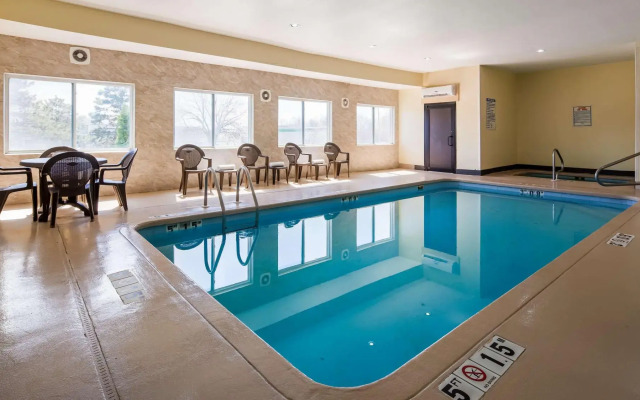 Quality Inn Blue Springs