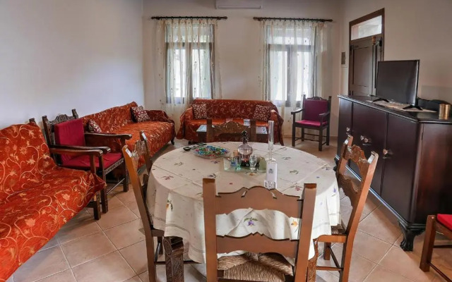 Stone House In Agia Paraskevi
