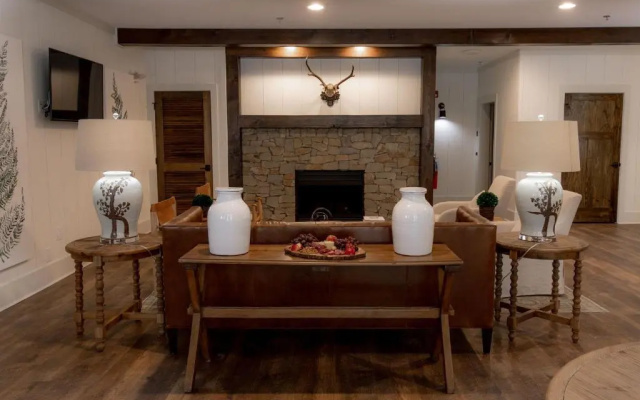 The Blowing Rock Manor