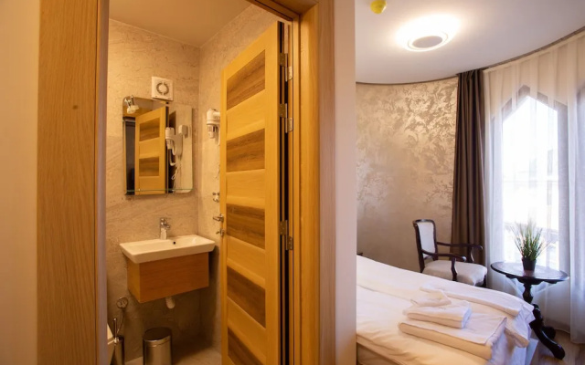 Hotel Vrbak ND
