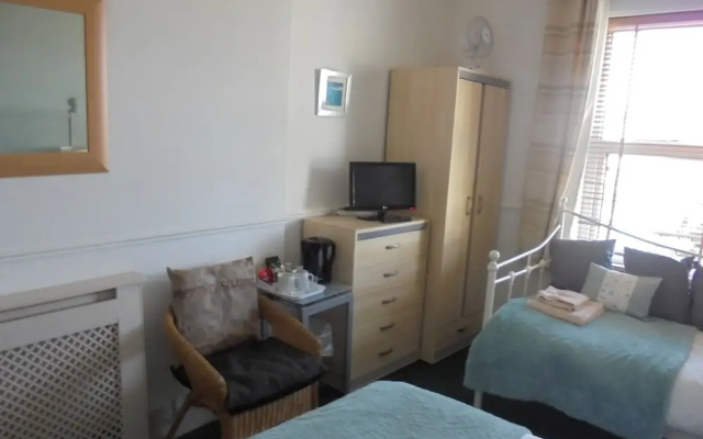 Beach House Bed & Breakfast