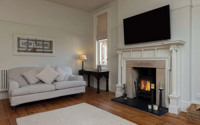 Victorian House Sleeps 14 Pool and Gardens