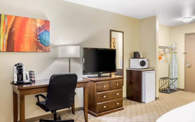 Quality Inn Winkler