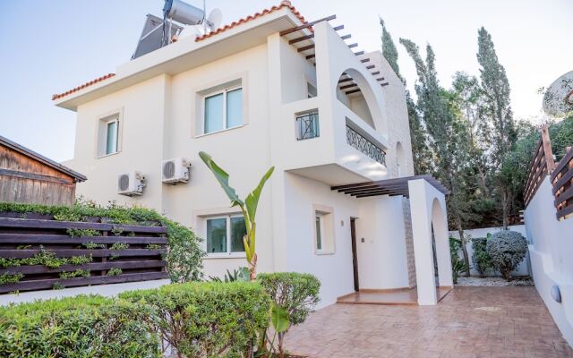 Отель Konnos Beach Villa No 5 вид на фасад