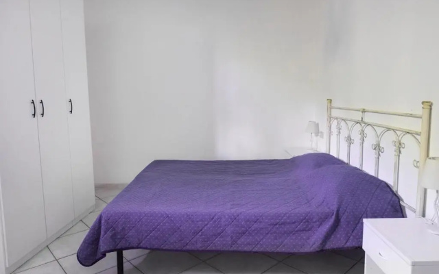 N202 - Numana, Ampio Bilocale Con Portico