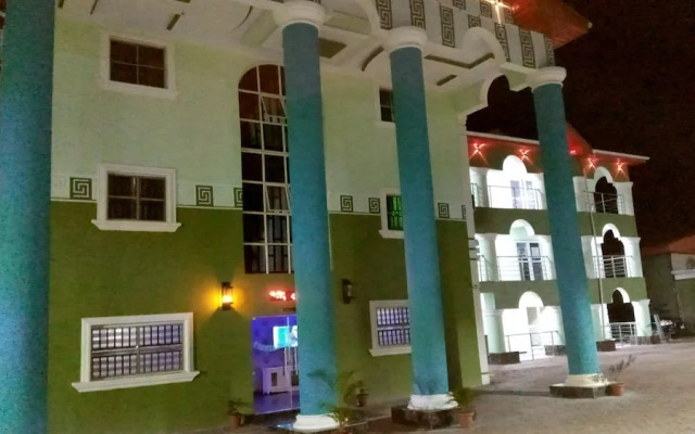De'Bliss Gold Hotel & Suite