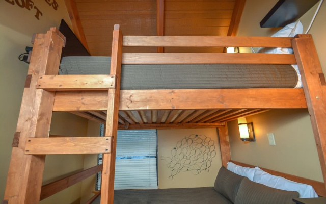 Loft of Luxury 2 Bedroom Townhome