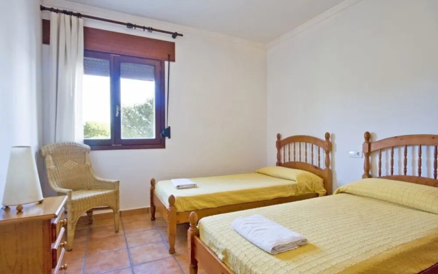 Villa - 4 Bedrooms with Pool, WiFi and Sea views - 105045