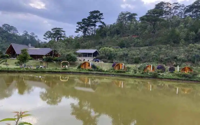 Lat Valley Retreat Village