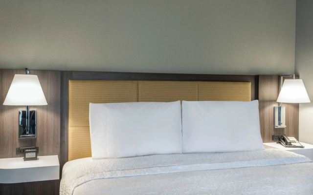 Hampton Inn & Suites Tallahassee Capitol - University