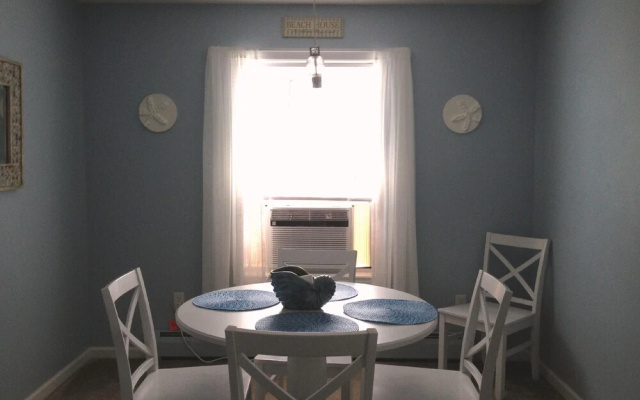 Wells Rested - W579 Unit A by Getaway