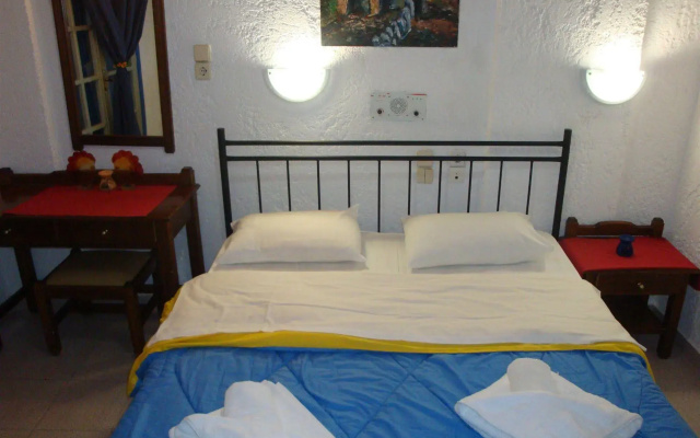 Maria-Flora Apartments
