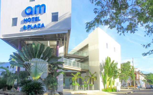 AM Hotel & Plaza вид на фасад