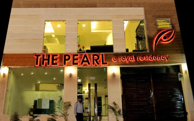 Отель The Pearl - A Royal Residency Индия, Нью-Дели - отзывы, цены и фото номеров - забронировать отель The Pearl - A Royal Residency онлайн вид на фасад