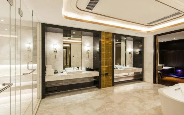 The QUBE Hotel Jingzhou