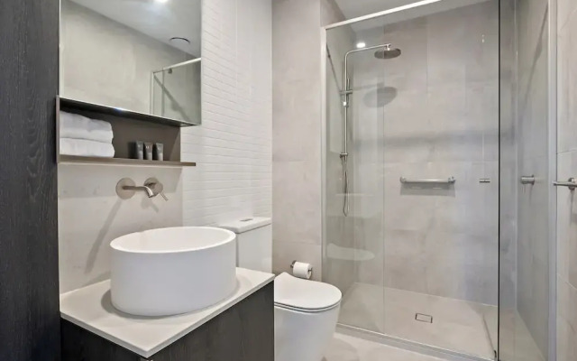 Stylish City-view Apartment With Amenities