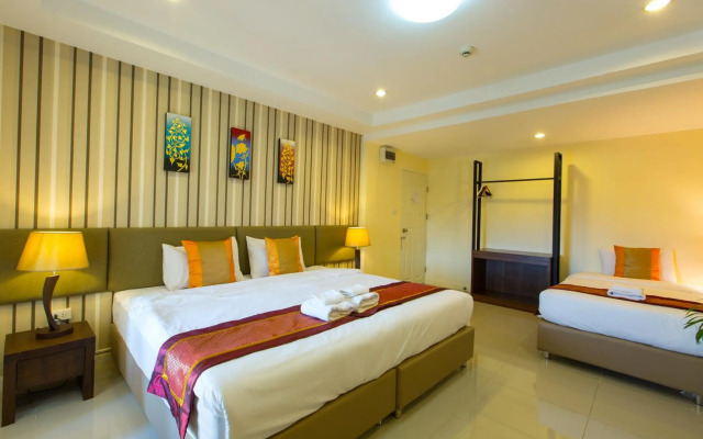 Chiang Mai Waroros Boutique Hotel