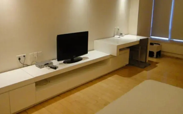 Private-Enjoyed Home Apt. of R&F Wales Apartment