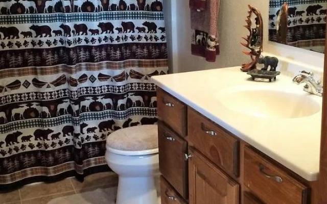 Bachelor Loop House