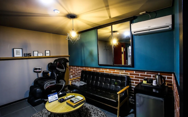 Seocheon Moonlight Night Hotel