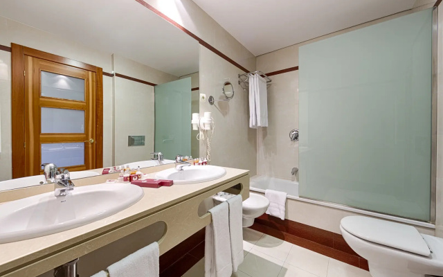 AZZ Peñafiel Las Claras Hotel & Spa