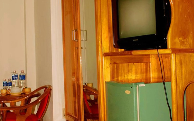 My Long Hotel