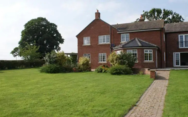 Ravensdale Lodge