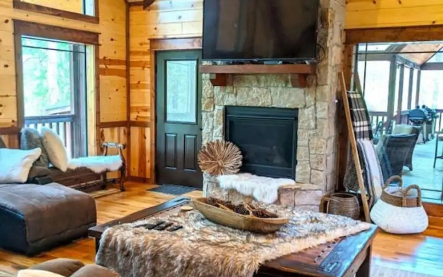 Stone Mountain Lodge Luxurious Rustic Retreat