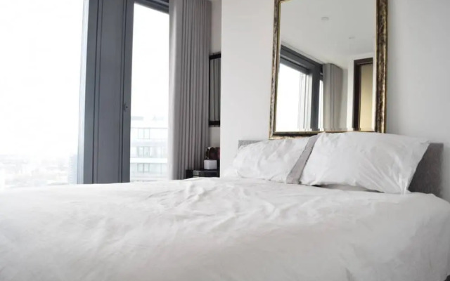 Stylish 2 Bedroom With Access to Pool and Gym