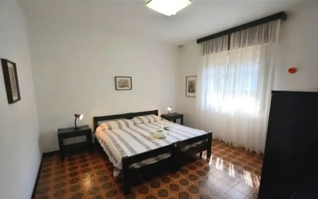 Lovely Villa Surrounded by Greenery in Lignano Riviera