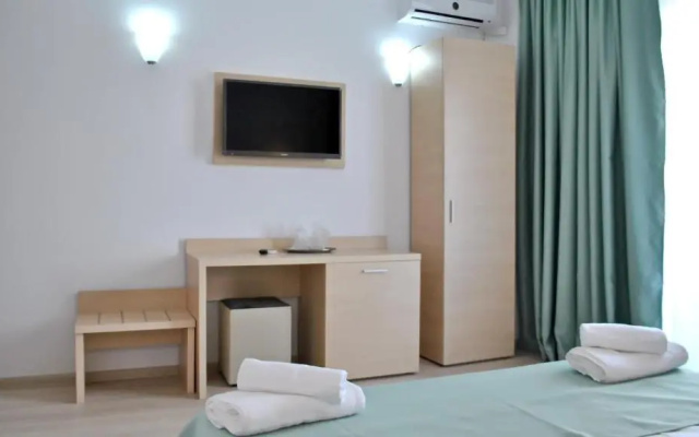 Ryanna Beach - Plaja Belona