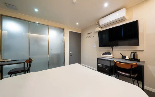 M&Lucky Hotel