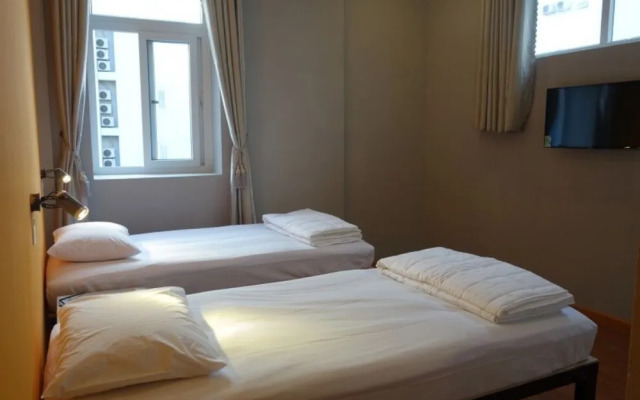 Funtastic Beach Hostel