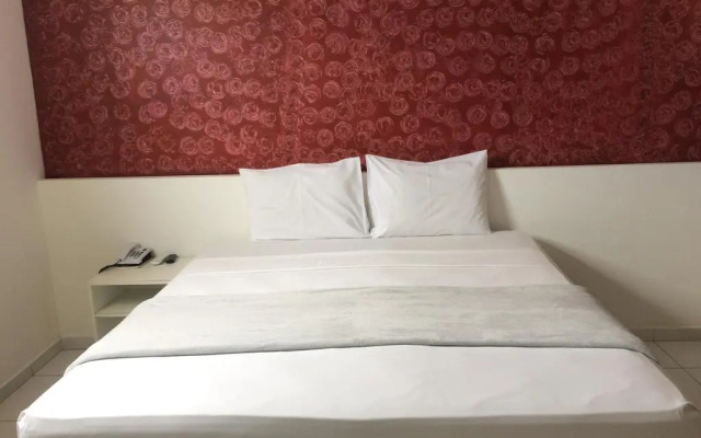 Augustos Hotel