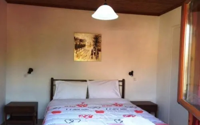 Amalia Cottages