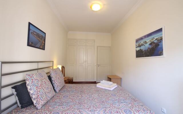 Отель 02 Nice Flat by Quinta das Conchas комната для гостей