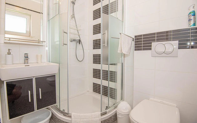 Awesome Apartment in Tribunj With Wifi and 1 Bedrooms