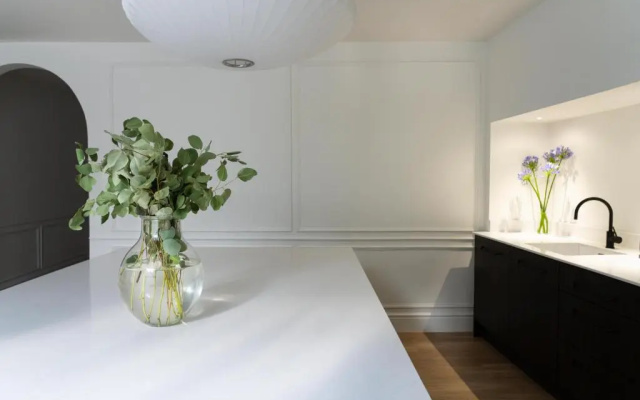 Deluxe Apartment in Historic Quarter near Beaches