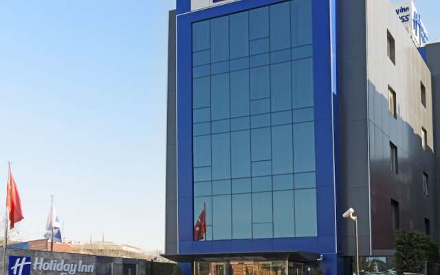 Отель Holiday Inn Express Istanbul Altunizade вид на фасад