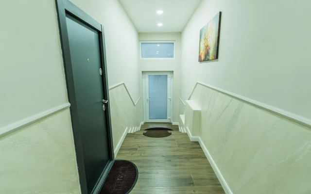Sandor Apartment