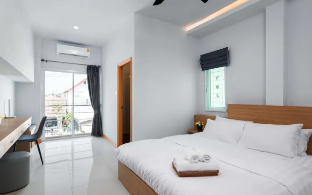 Luxury Pool Villa 6BR