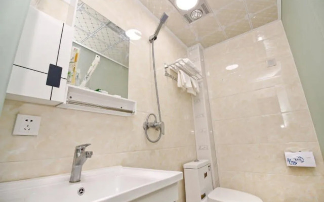 Xianyang Run 8 Business Hotel