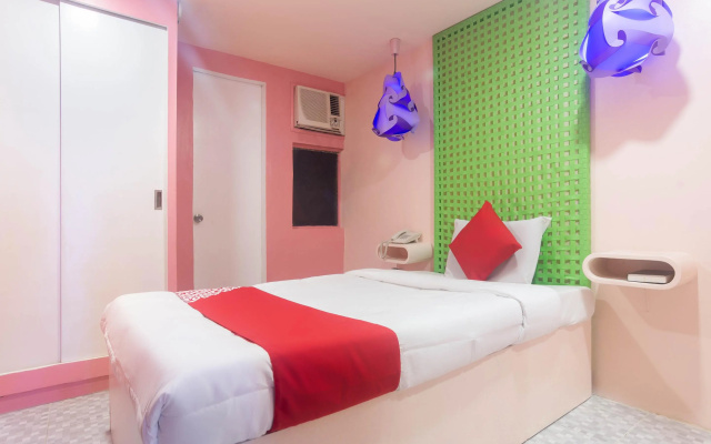 OYO 155 Europa Breakfast and Bed