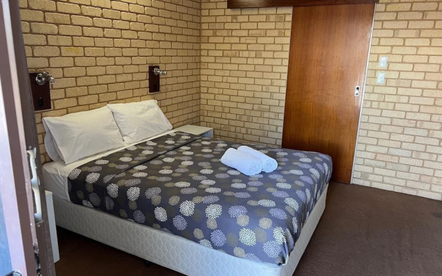 Shark Bay Hotel